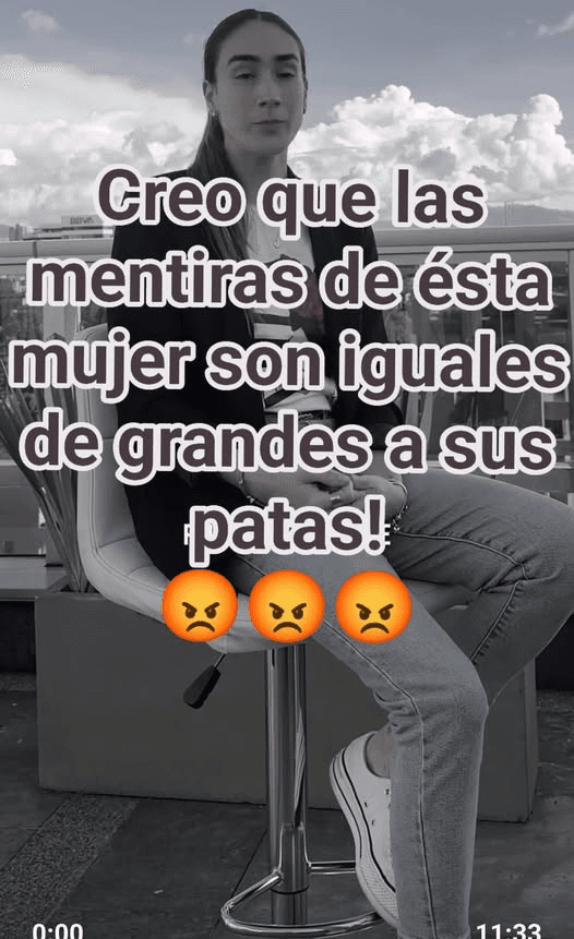 Meme en blanco y negro de Sofía Vela con un texto crítico sobre sus declaraciones